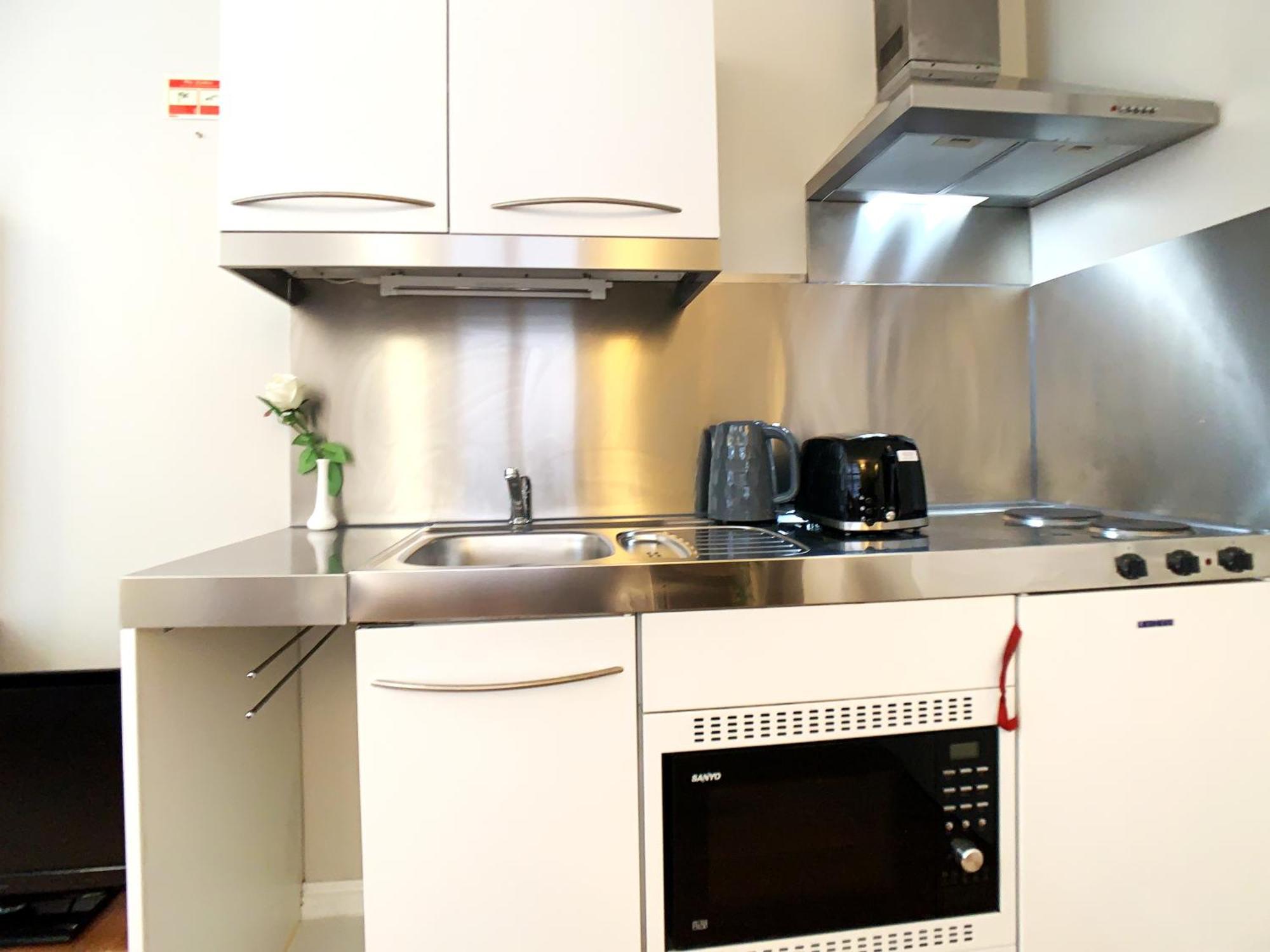 Queen Victoria Apartments Λονδίνο Δωμάτιο φωτογραφία